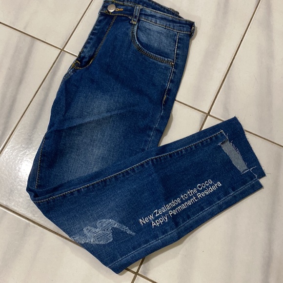 Jeans - Picture 3 of 3